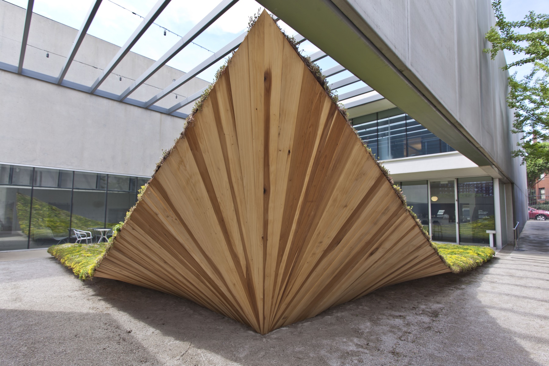 绿色地毯艺术装置丨美国丨nomad studio-12