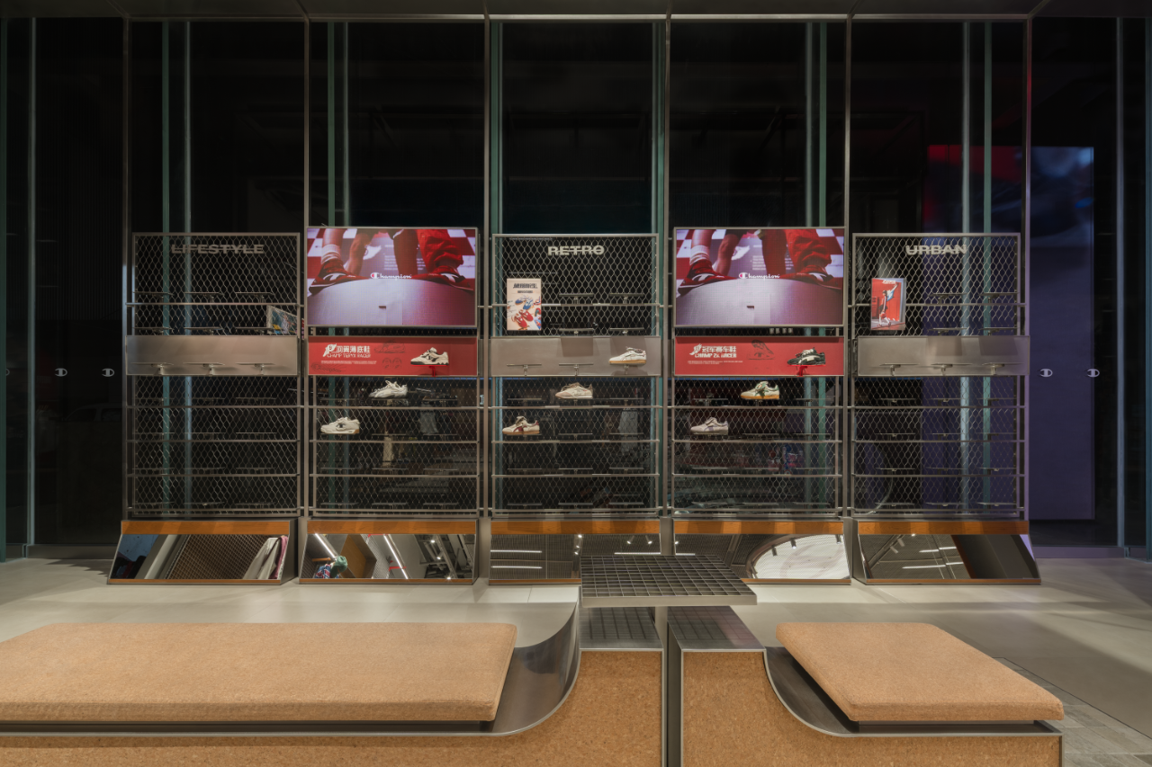 Champion成都盈嘉旗舰店空间设计丨中国成都丨立品设计-15