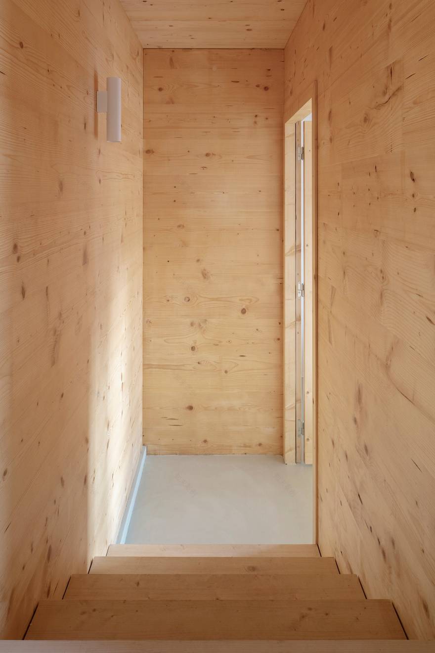 Au Cap Ferret, une maison japonaise minimaliste en bois, avec piscine | AD Magazine-5