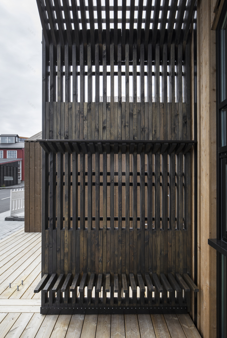 雷克雅未克旧港六座木屋办公室设计丨Yrki architects-25