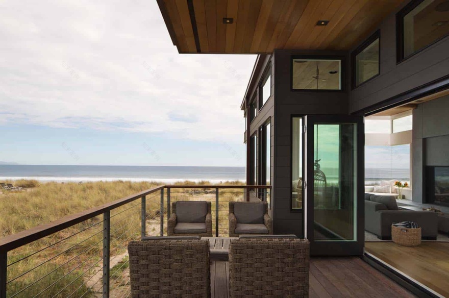 Seaside retreat celebrates indoor-outdoor living in Stinson Beach-7