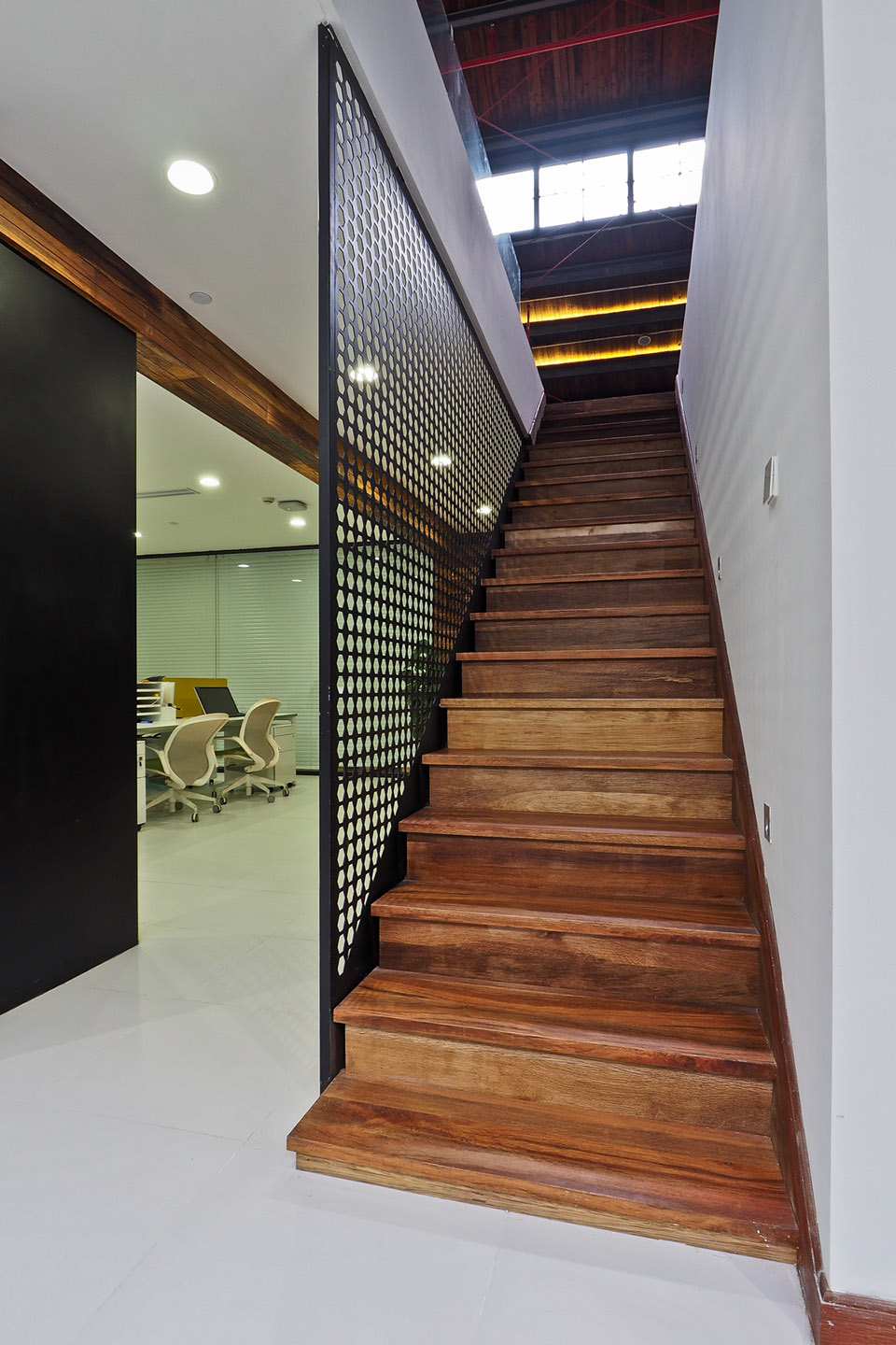 一艘悬浮的“战舰” & 幸福码头8号楼空间改造项目,上海 / 杜兹设计-66