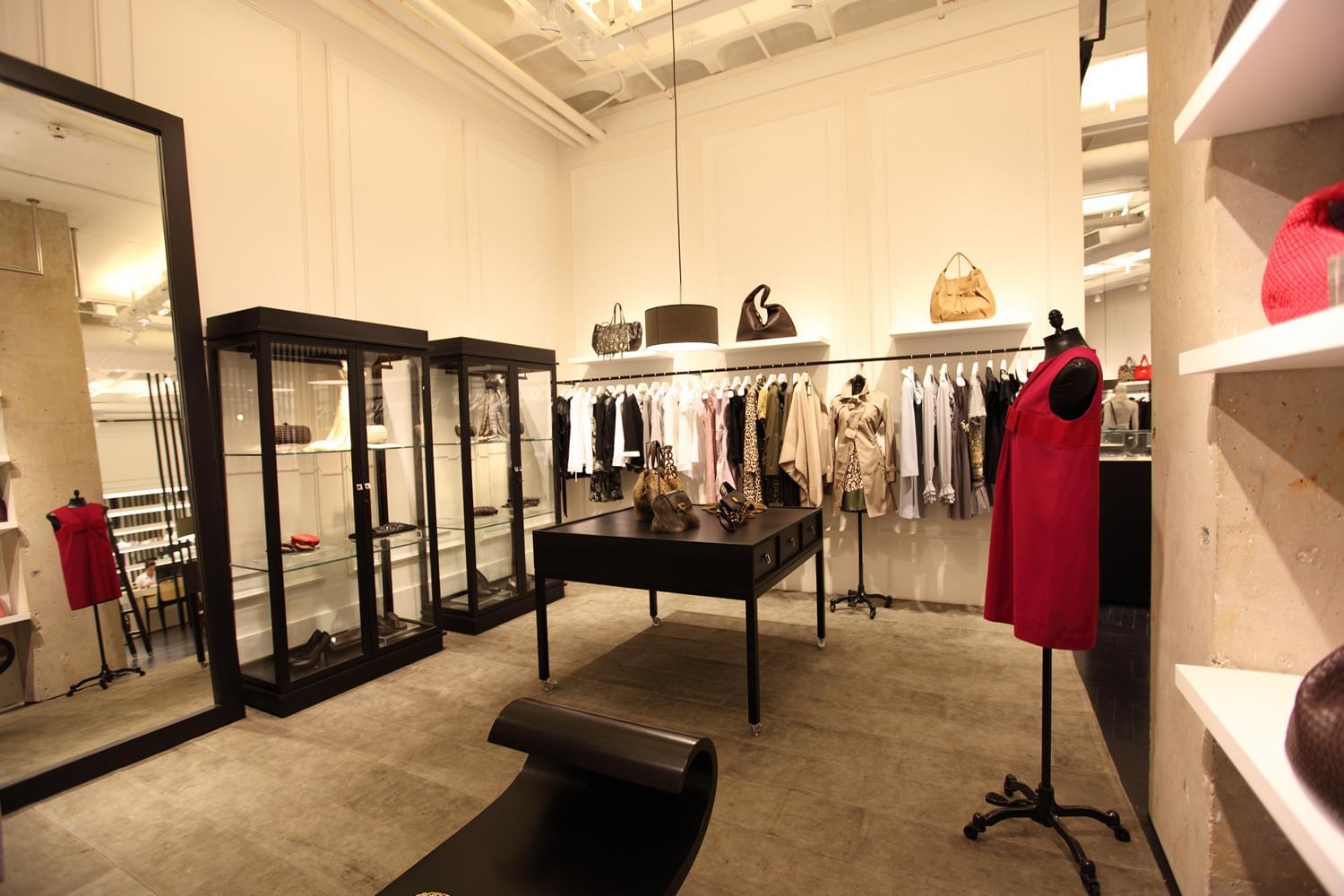 女性时尚店设计-7