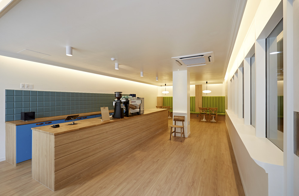 极简主义的完美呈现 | 韩国设计师的 31 平米咖啡馆设计-3