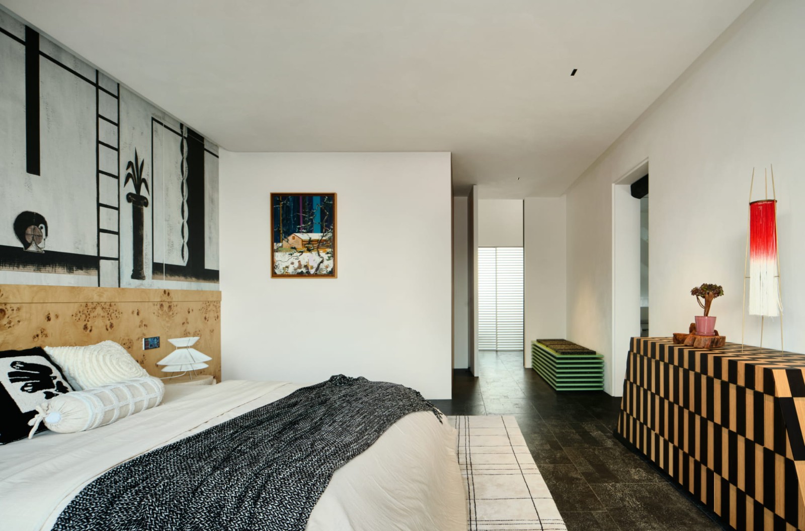 现代折衷与艺术的交织:复式空间“不被定义的家”设计丨HURR赫设计-37