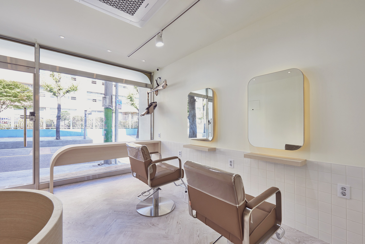 简约白色调美容室 -5