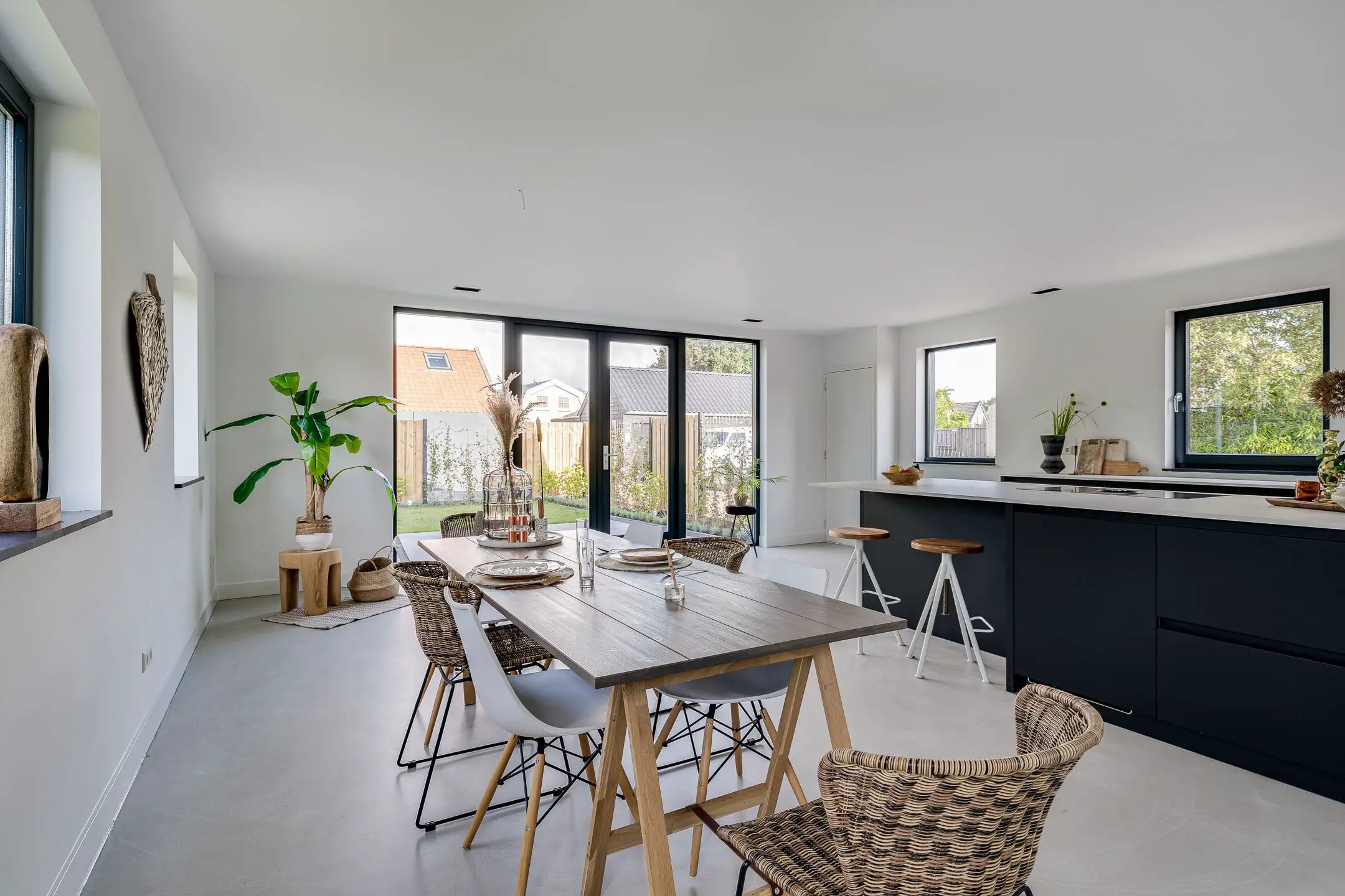 荷兰自然风格明亮当代住宅设计-11