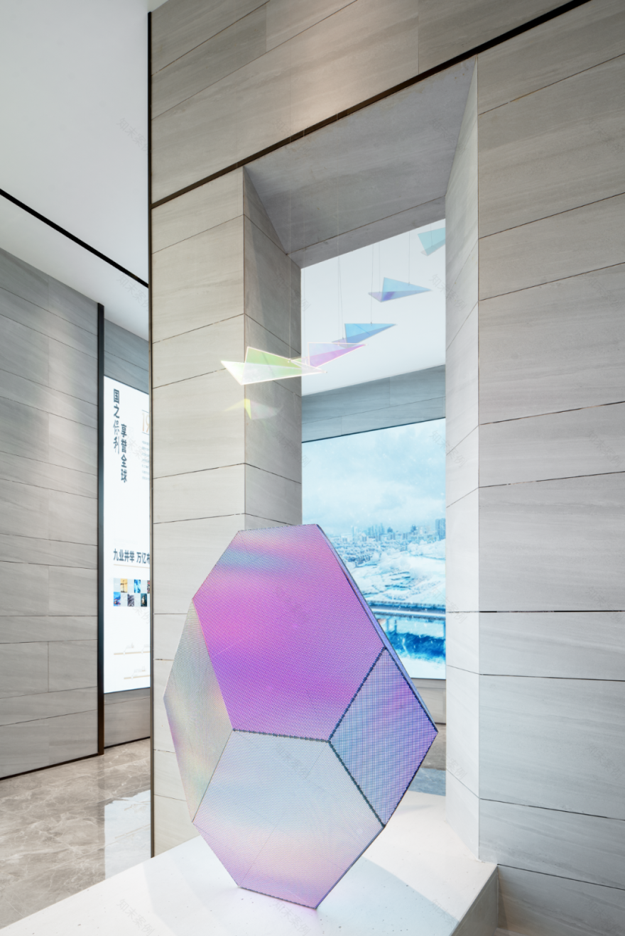 炫彩玻璃+米灰色调,流动的空间灵魂 | 元禾大千-13