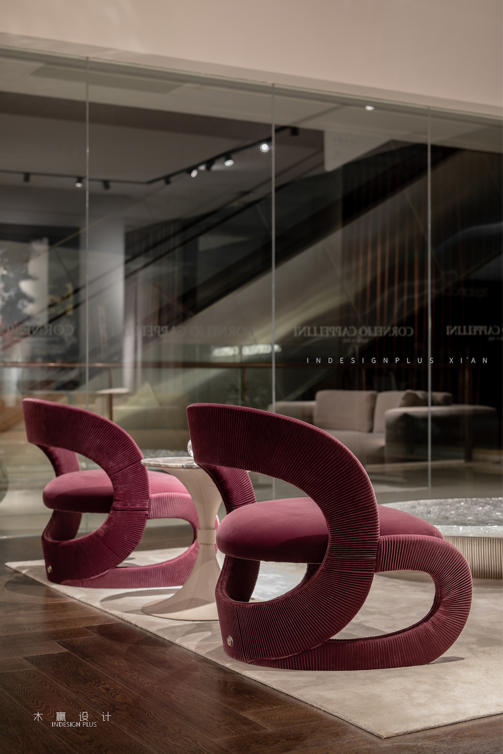 意式极简，融合之美——CORNELIO CAPPELLINI 家具展厅设计解读-12