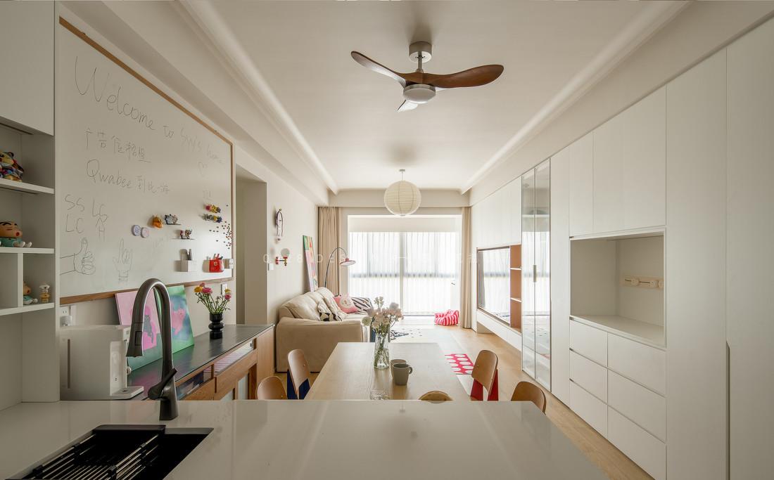 在干净的空间里，加入一点有趣的颜色-36