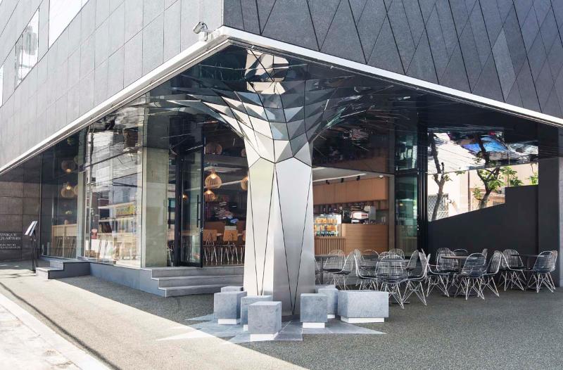 现代简约风咖啡厅，温馨木质空间打造城市休憩地-11