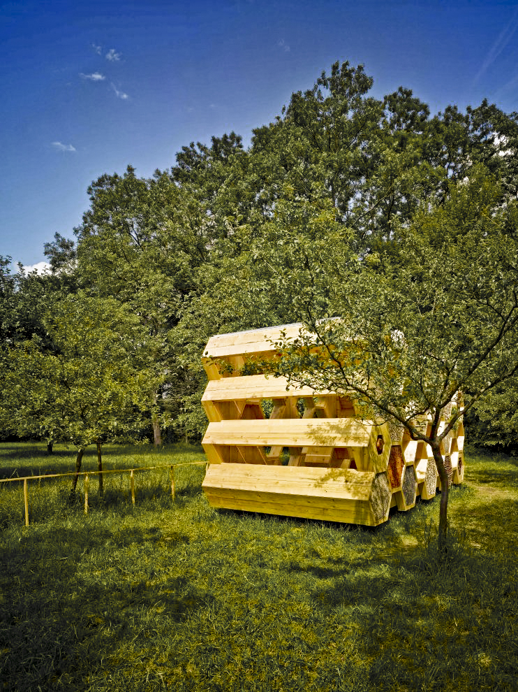 k abeilles hotel for bees-13