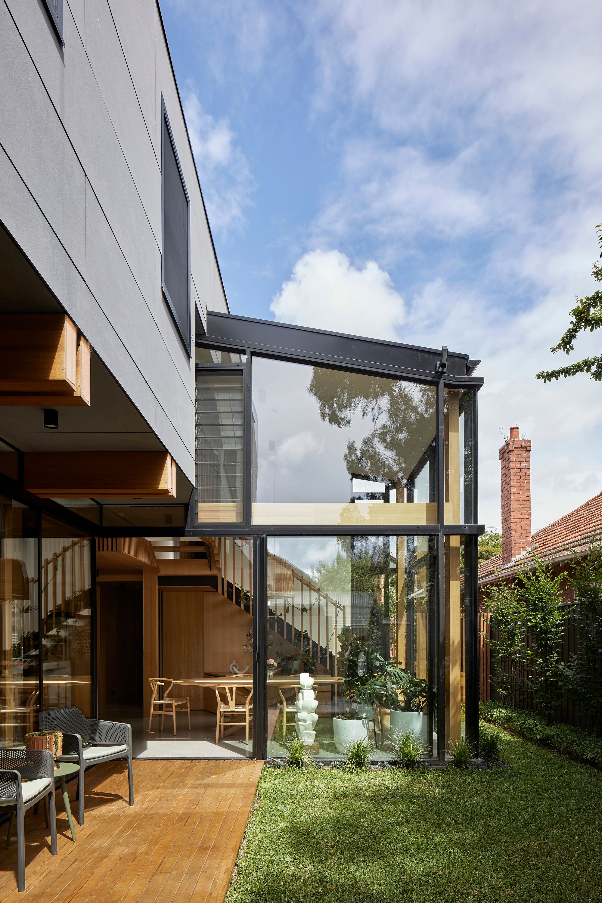 Timber Lantern House by mcmahon and nerlich-10