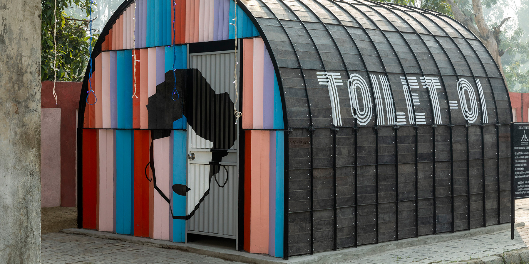 印度首个 100% 回收可持续厕所-0