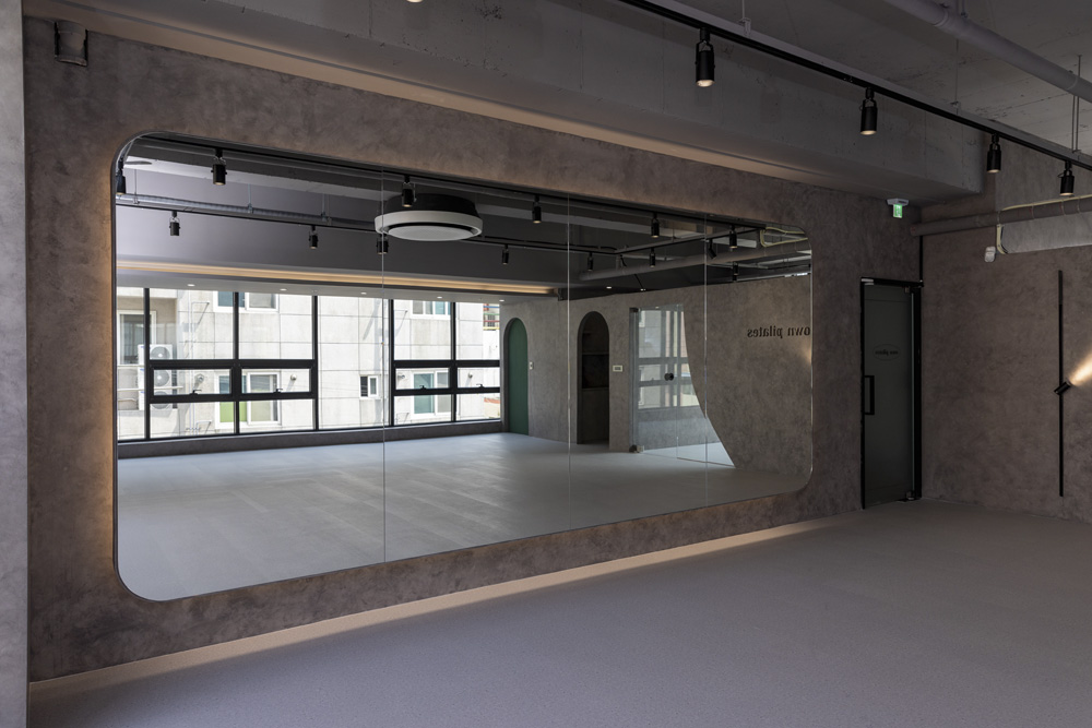 现代工业风 | 26 平小空间的极致利用-9