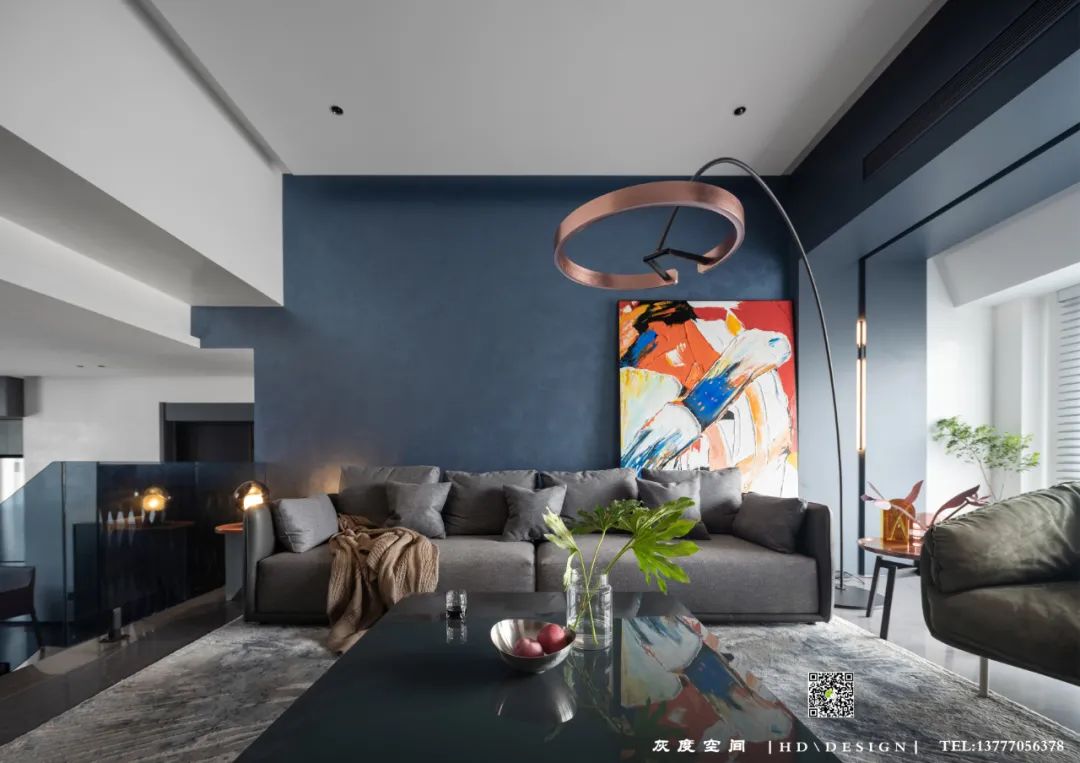 印象巴黎复式住宅 | 现代简约的深色空间-8