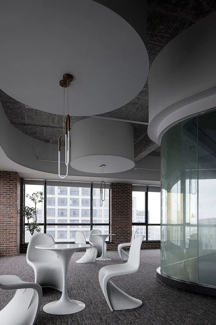 黑白交接的理性与感性 · 律师事务所的现代设计丨陆槛槛空间设计-14