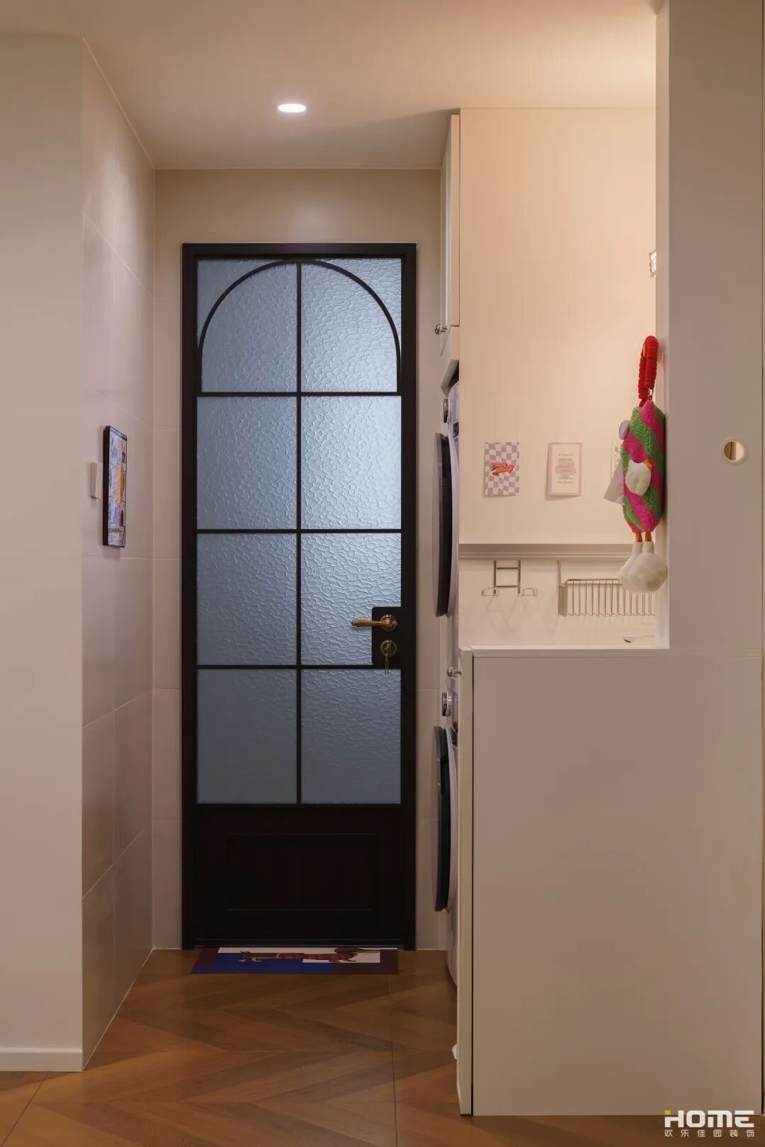 佳园实景|莓想|105㎡包豪斯中古风，三室改两室，大胆鲜活的色彩推门直接被硬控！-61