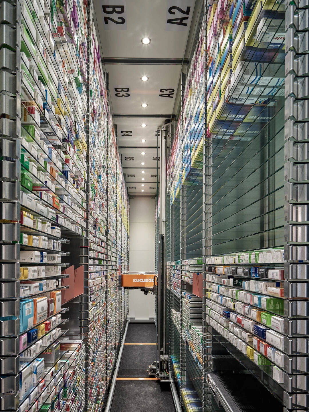 弗洛雷斯药房丨Austria丨Bogenfeld Architektur ZT GmbH-15