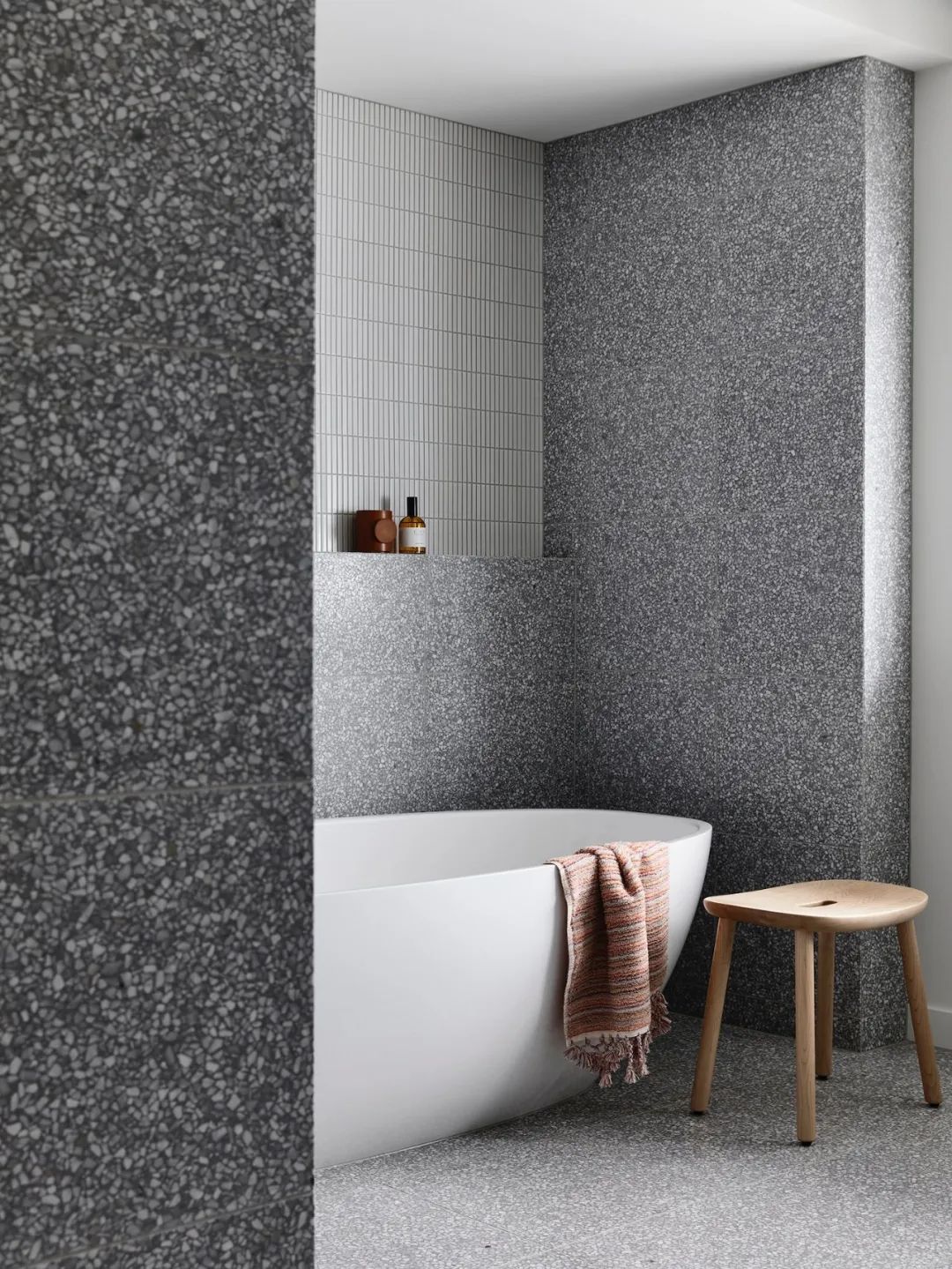 悉尼达令赫斯特公寓，自然光线与精致细节的永恒美学-23