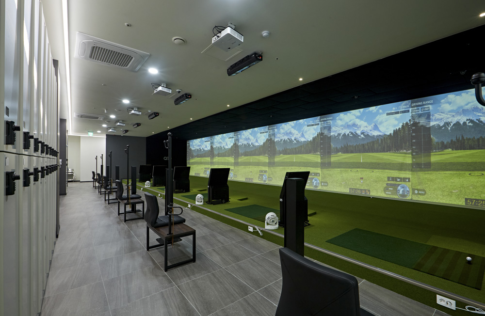 QED 高尔夫练习场 | 极简设计的 125 平米空间-7