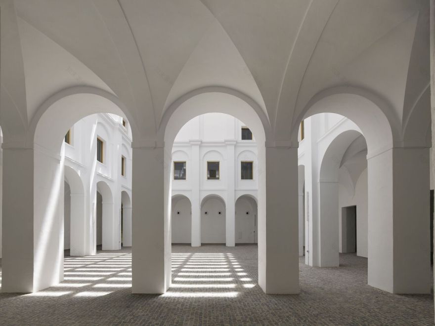 复兴旧医院丨西班牙巴达霍斯丨José María Sánchez García-18