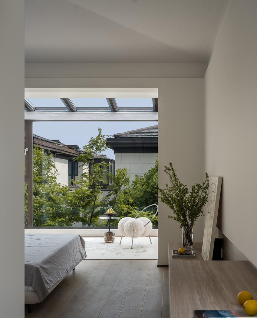 中国上海松江区别墅简约白与原木经典搭配设计-42