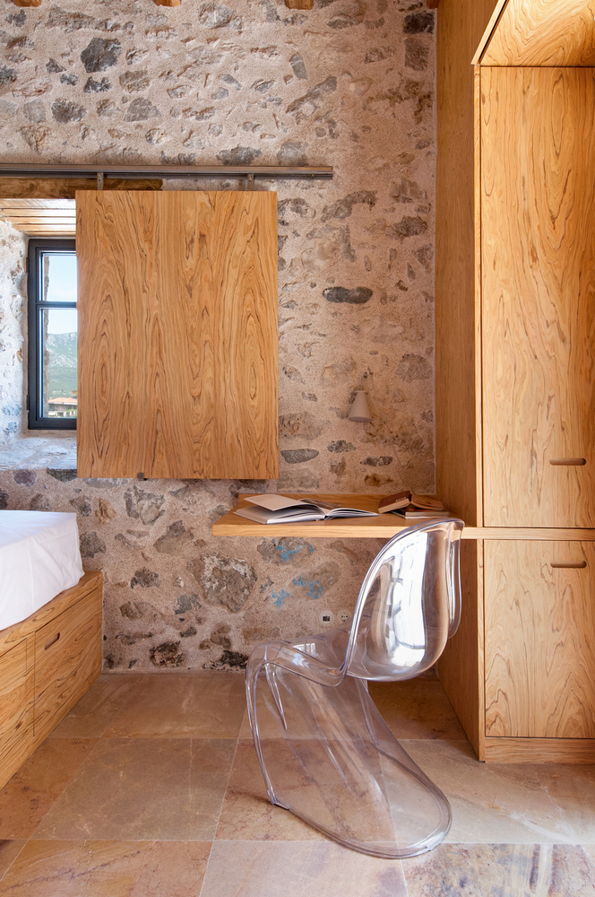 希腊 Kardamili 海滨历史建筑的现代重生丨Etsi Architects-50