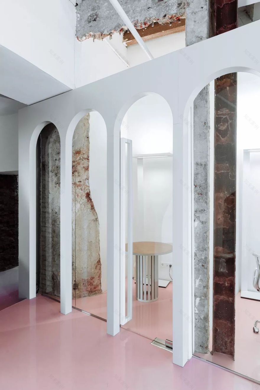 莫斯科废墟中的 NGRS 少女心公司-4