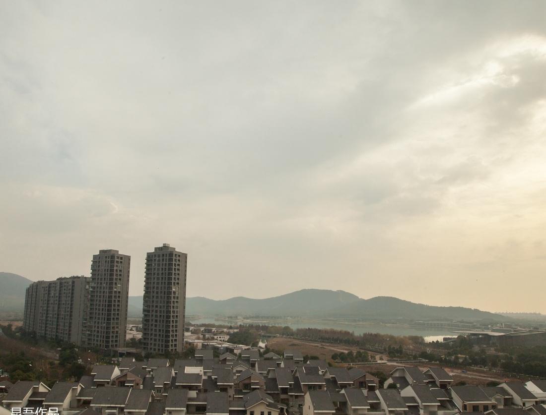 现代中式客厅设计，展现自然对称之美-13