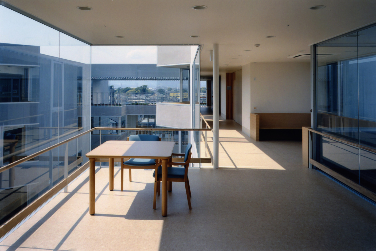 福井山峦间的温馨养老院-31