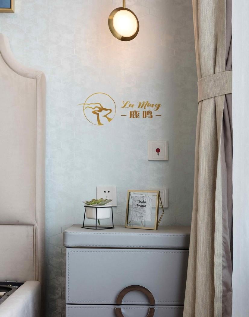 轻奢之家 | 时尚铆钉沙发搭配实木茶几,打造静谧美丽空间-19