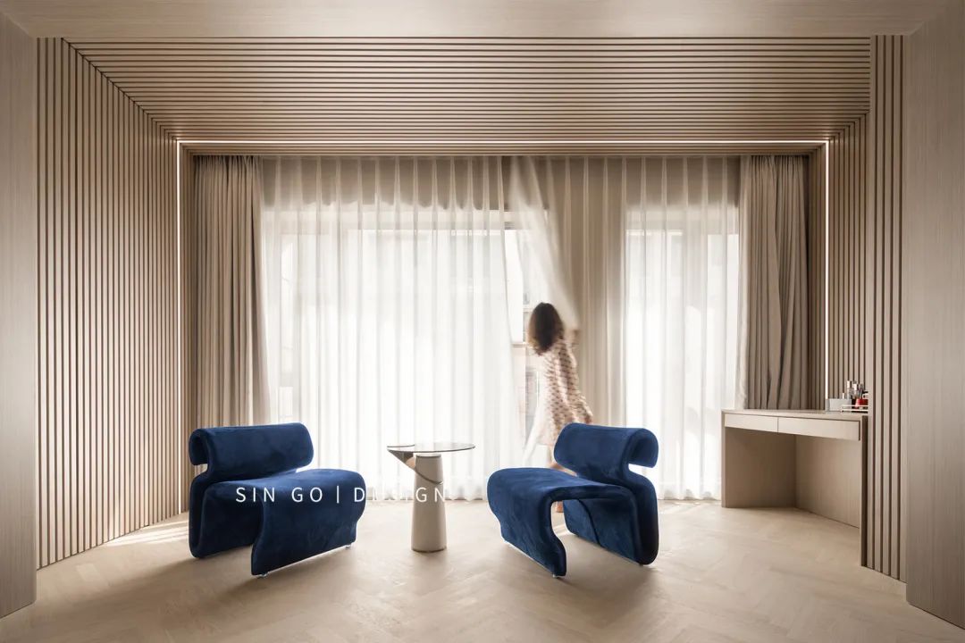 世茂湖滨现代温馨之家丨星杰国际设计-15