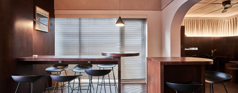 感性空间重塑，103 平米咖啡服饰店室内设计展示-10