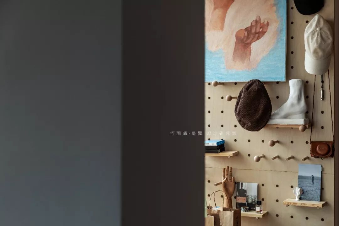 原木自然系家居,打造多才摄影师的温馨生活空间-32