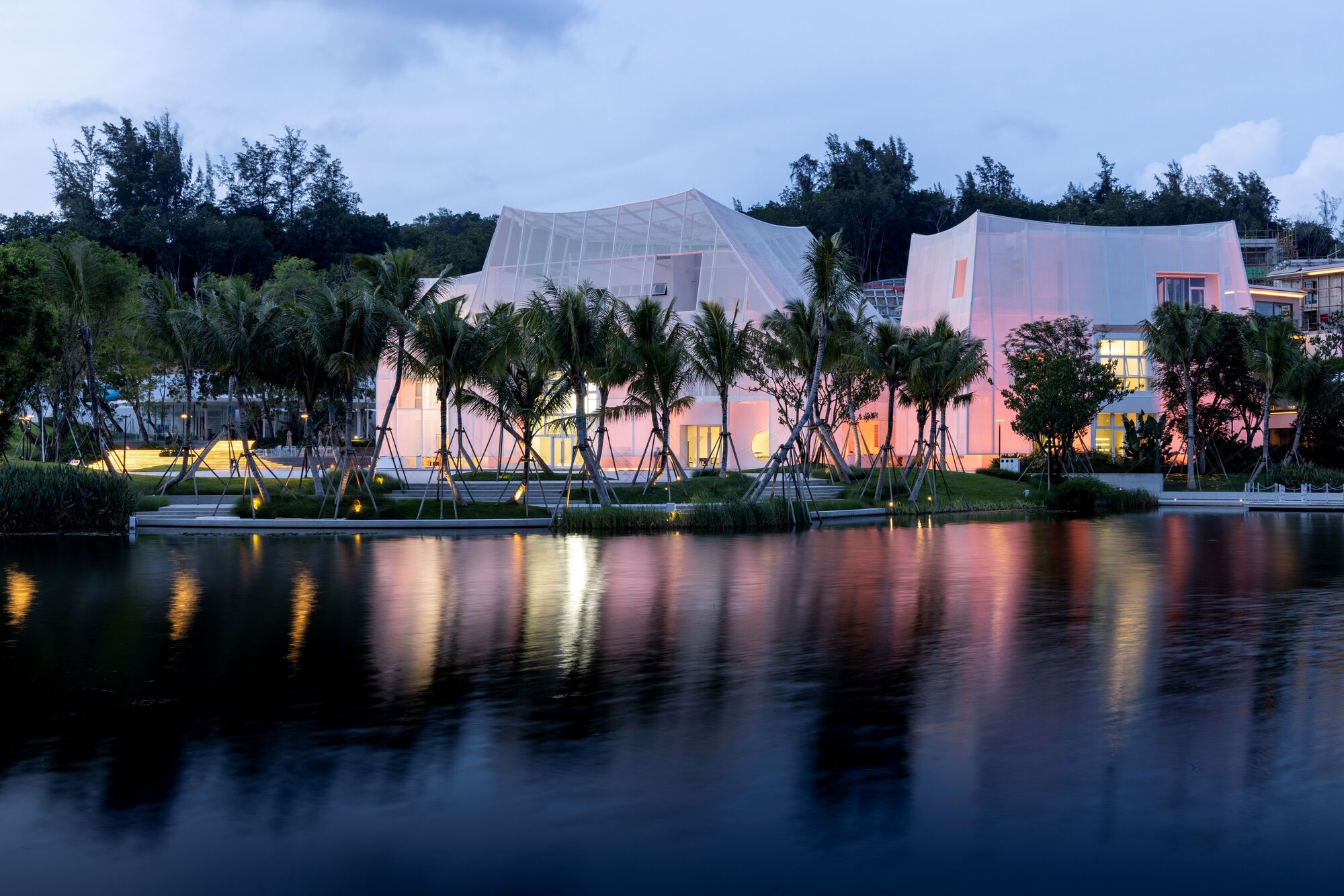 Flickering Peak CP·SUN RIVER Art Gallery / Wutopia Lab-59