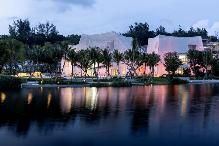 Flickering Peak CP·SUN RIVER Art Gallery / Wutopia Lab-59