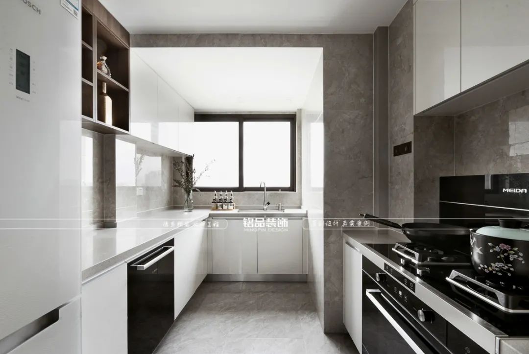 奶油色现代大宅丨铭品装饰-29