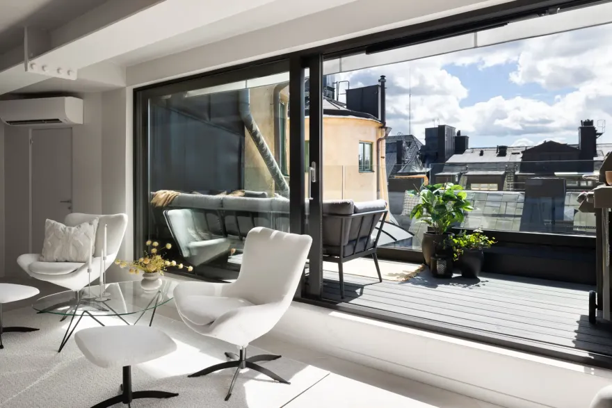 瑞典独特设计复式公寓,尽享城市宁静美景-19
