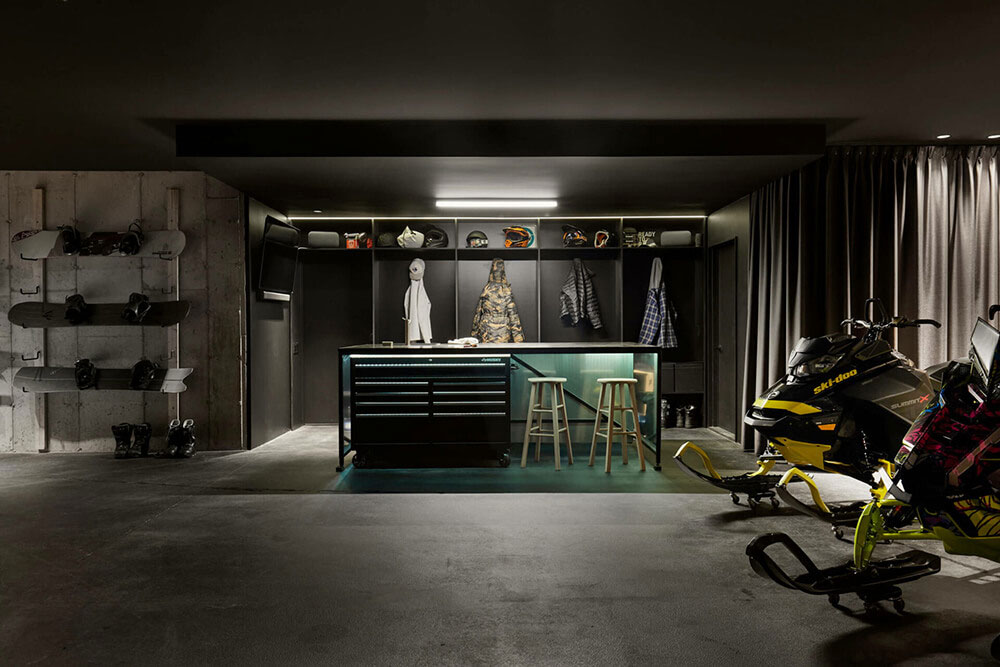 加拿大现代别墅 | 黑暗石材的独特魅力-20