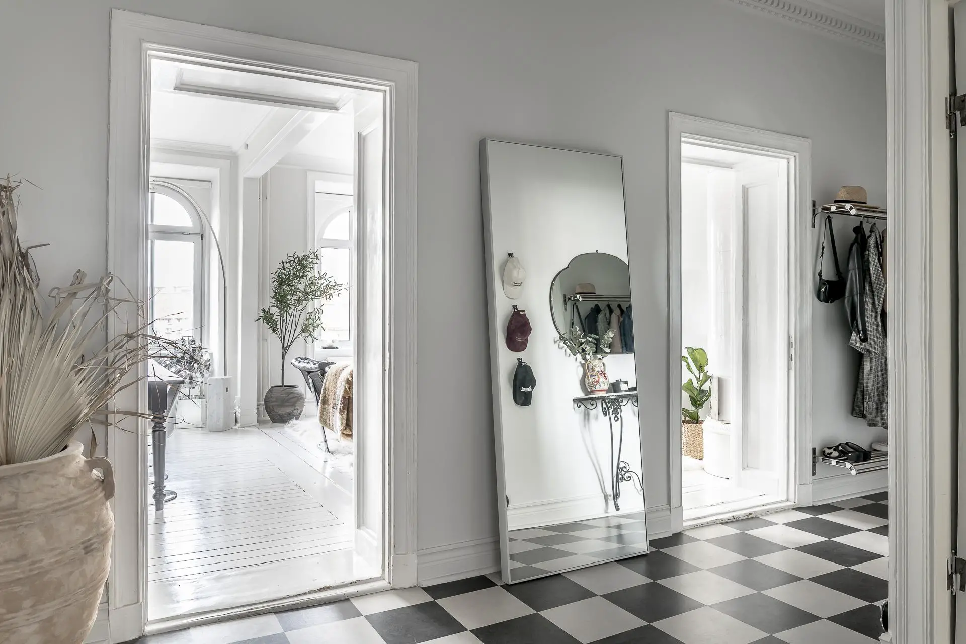 瑞典极简白色公寓，完美融合复古与现代元素-22