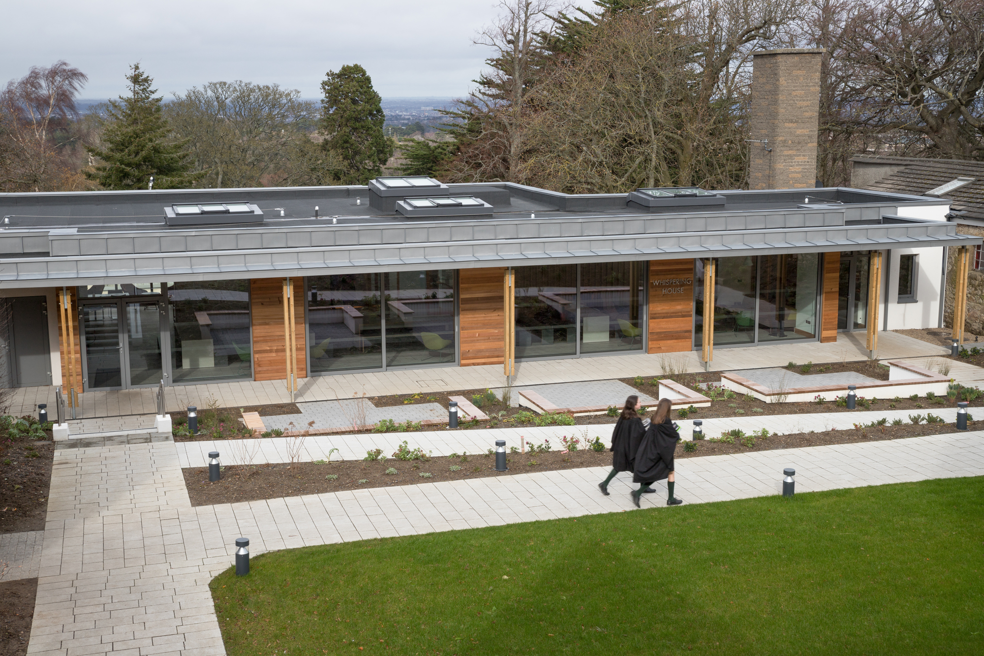 Whispering House Social Hub / Coady Architects-11