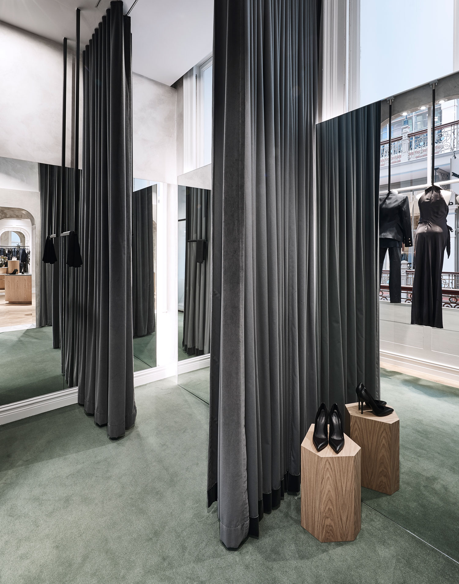 CAMILLA AND MARC 旗舰店-8