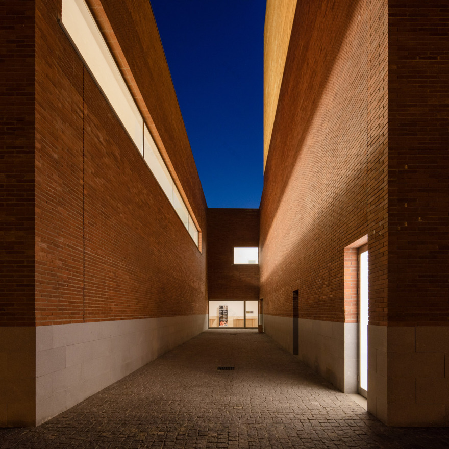 Llinars del Vallès礼堂剧院,西班牙 / Álvaro Siza Vieira + Aresta Arquitectura-114