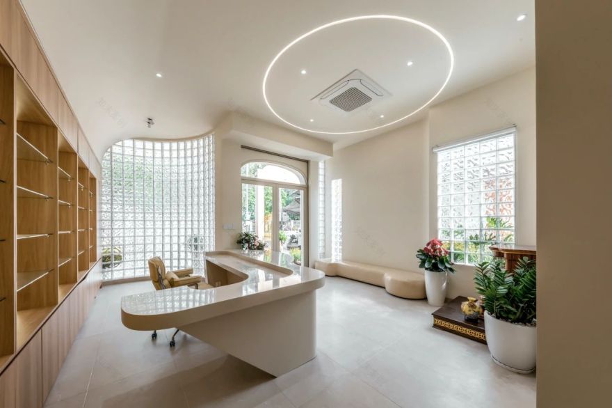 隐于城市,通透于心,3000块玻璃砖,拼出一个浪漫到不真实的家-50