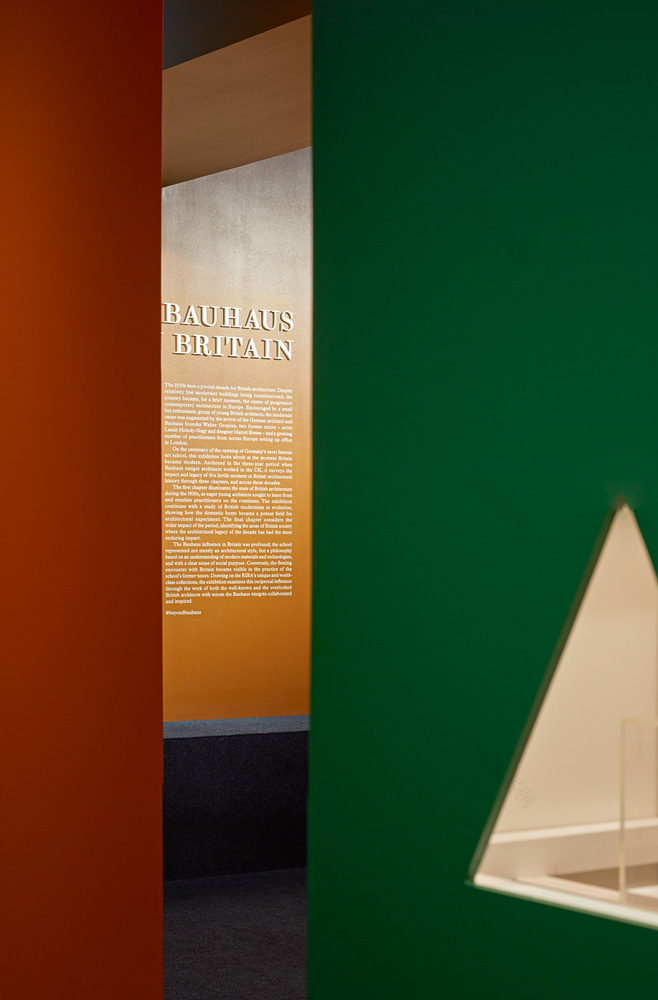 穿越时空的透明迷宫·Beyond Bauhaus 展览设计-29