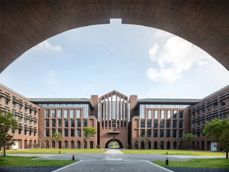 华南理工大学广州国际校区一期工程(公共实验楼)丨中国广州丨华南理工大学建筑设计研究院有限公司-0