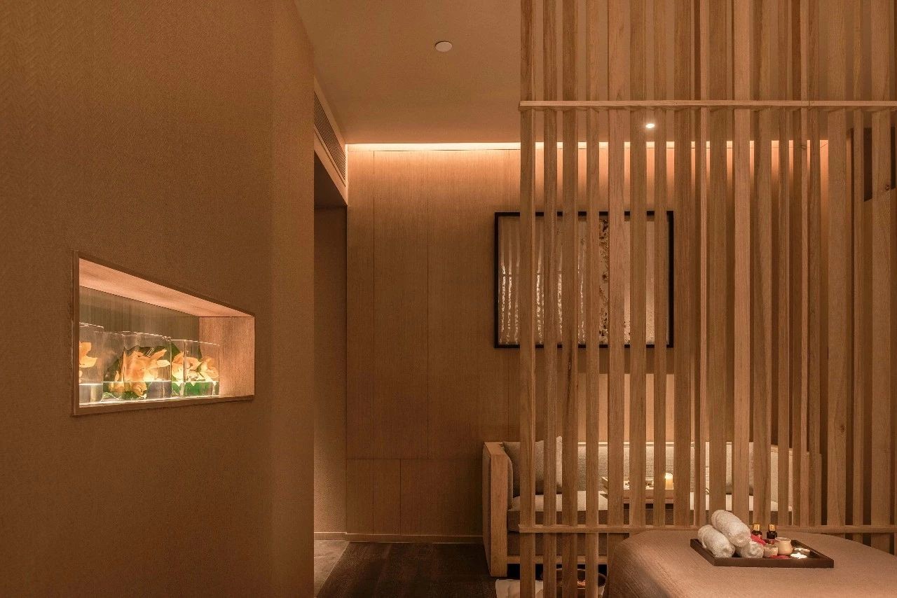 闹市中的木系SPA-21