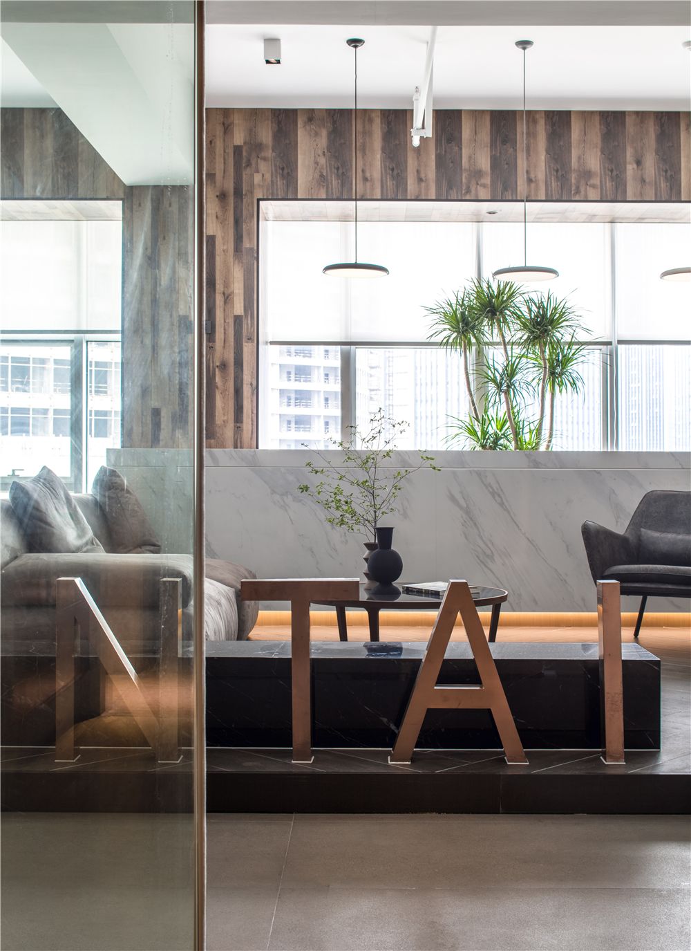 英泰 OFFICE | 高科技运动内衣公司的创意办公空间-12