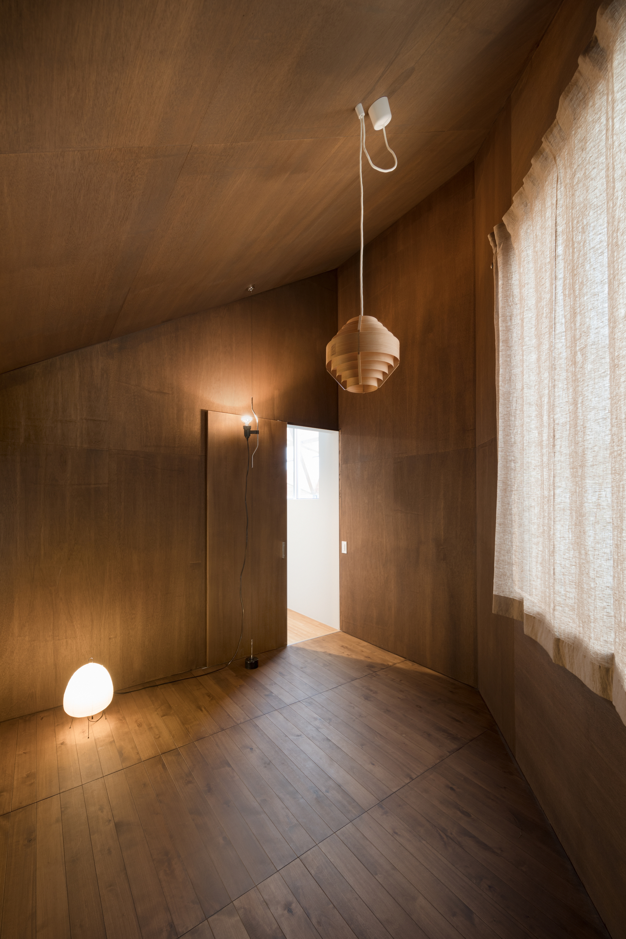 Giant House in Oiso / Fumiko Takahama Architects-33